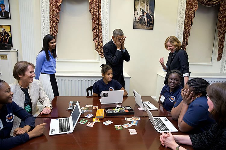 Photo: Dr. Sapna Cheryan with President Barack Obama at the White House